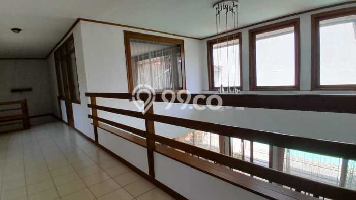Rumah sewa siap pakai 3 KT di Pondok Indah, Jakarta Selatan Rumah sewa siap pakai 3 KT di Pondok Indah, Jakarta Selatan