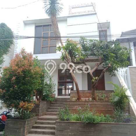 SPECIAL LISTING! Rumah di Lebak Bulus, 4 KT, Akses Fasilitas, Luas 335m² LB 226m² SPECIAL LISTING! Rumah di Lebak Bulus, 4 KT, Akses Fasilitas, Luas 335m² LB 226m²