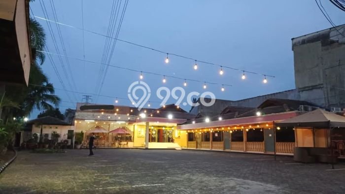 For Sale! Premium House LT 2200m2 Desain Elegan di Warung Buncit For Sale! Premium House LT 2200m2 Desain Elegan di Warung Buncit