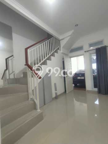 Rumah Modern Cantik 2 KT Bisa Langsung Pindah di Cilandak Rumah Modern Cantik 2 KT Bisa Langsung Pindah di Cilandak