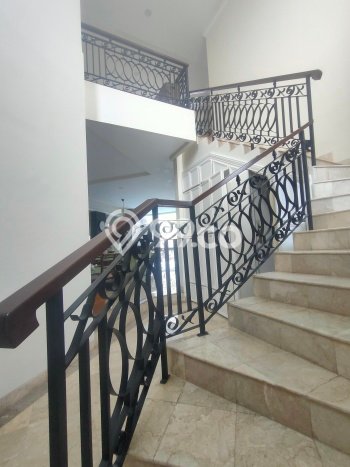 Sewa Rumah Nyaman di Kemang LT 350m2 / LB 600m2 Siap Huni Sewa Rumah Nyaman di Kemang LT 350m2 / LB 600m2 Siap Huni