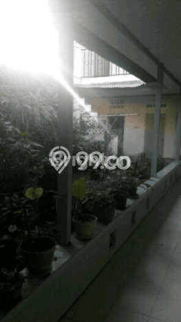 Rumah Asri dengan Luas Bangunan 250m2m² di Kawasan Blimbing, Malang Rumah Asri dengan Luas Bangunan 250m2m² di Kawasan Blimbing, Malang