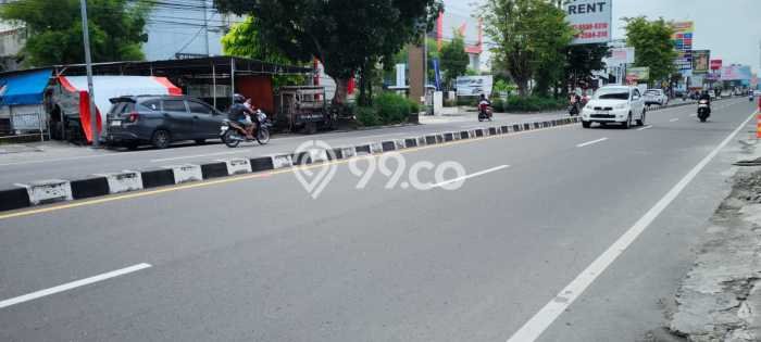 Disewakan Komersial Kawasan Mlati, Luas 209m2m², Area Bisnis Disewakan Komersial Kawasan Mlati, Luas 209m2m², Area Bisnis