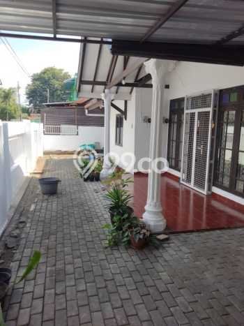 Siap Huni Rumah Mewah 6 Kamar di Depok Dekat ke Mana Saja Siap Huni Rumah Mewah 6 Kamar di Depok Dekat ke Mana Saja