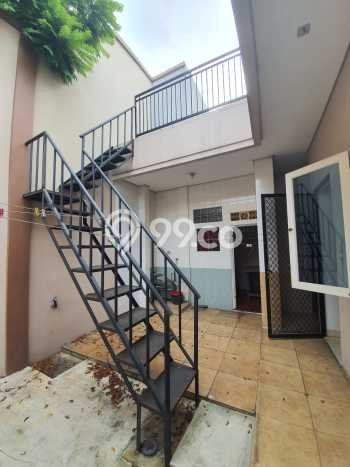 Hunian Mewah Dijual LT 420m2 di Kebon Jeruk, Jakarta Barat Hunian Mewah Dijual LT 420m2 di Kebon Jeruk, Jakarta Barat