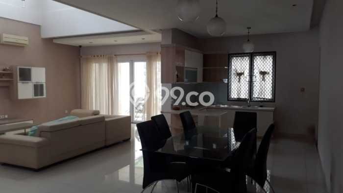 Hunian Mewah Dijual LT 420m2 di Kebon Jeruk, Jakarta Barat Hunian Mewah Dijual LT 420m2 di Kebon Jeruk, Jakarta Barat