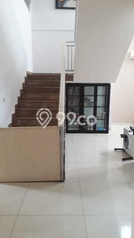 Hunian Mewah Dijual LT 420m2 di Kebon Jeruk, Jakarta Barat Hunian Mewah Dijual LT 420m2 di Kebon Jeruk, Jakarta Barat