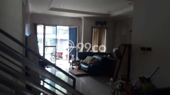 Hunian Mewah Dijual LT 227m2 di Kebayoran Lama, Jakarta Selatan Hunian Mewah Dijual LT 227m2 di Kebayoran Lama, Jakarta Selatan