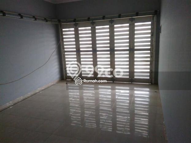 Siap Huni Hunian Elit 4 Kamar di Kebayoran Lama Dekat ke Mana Pun Siap Huni Hunian Elit 4 Kamar di Kebayoran Lama Dekat ke Mana Pun