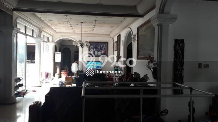 Siap Huni Hunian Elit 4 Kamar di Kebayoran Lama Dekat ke Mana Saja Siap Huni Hunian Elit 4 Kamar di Kebayoran Lama Dekat ke Mana Saja