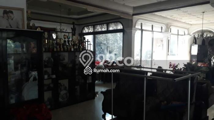 Siap Huni Hunian Elit 4 Kamar di Kebayoran Lama Dekat ke Mana Saja Siap Huni Hunian Elit 4 Kamar di Kebayoran Lama Dekat ke Mana Saja