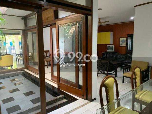 Rumah Mewah Dijual LT 250m2 di Kebayoran Baru, Jakarta Selatan Rumah Mewah Dijual LT 250m2 di Kebayoran Baru, Jakarta Selatan