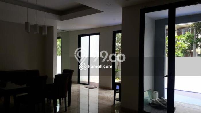 Hot Offer Hunian Premium Ideal dan Luas di Kebayoran Lama, Jakarta Selatan Hot Offer Hunian Premium Ideal dan Luas di Kebayoran Lama, Jakarta Selatan