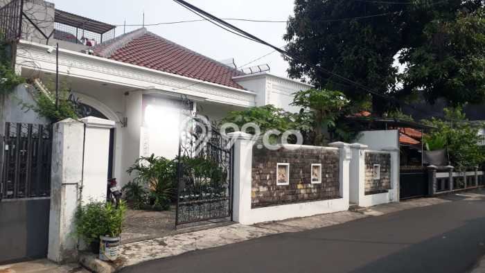 Siap Huni Rumah Mewah 3 Kamar di Kebayoran Lama Dekat ke Mana Pun Siap Huni Rumah Mewah 3 Kamar di Kebayoran Lama Dekat ke Mana Pun