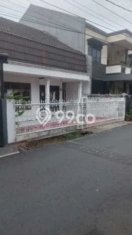 Jual Rumah Strategis Bagus Punya 6 KT di Kebayoran Lama Jakarta Selatan SHM Jual Rumah Strategis Bagus Punya 6 KT di Kebayoran Lama Jakarta Selatan SHM