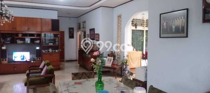 Hunian Eksklusif Dijual LT 321m2 di Kebayoran Lama, Jakarta Selatan Hunian Eksklusif Dijual LT 321m2 di Kebayoran Lama, Jakarta Selatan