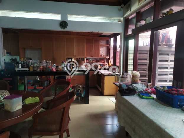 Siap Huni Rumah Mewah 5 Kamar di Kebayoran Lama Dekat ke Mana Saja Siap Huni Rumah Mewah 5 Kamar di Kebayoran Lama Dekat ke Mana Saja