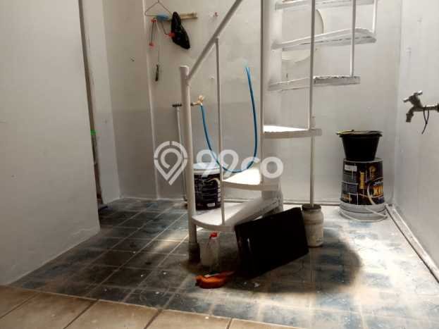 Hunian Elit LB 150m2 Siap Pakai Desain Elegan di Bintaro, Tangerang Selatan Hunian Elit LB 150m2 Siap Pakai Desain Elegan di Bintaro, Tangerang Selatan