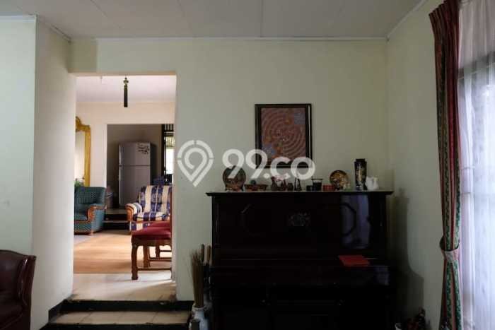 Siap Huni Rumah Mewah 4 Kamar di Kebayoran Lama Dekat ke Mana Pun Siap Huni Rumah Mewah 4 Kamar di Kebayoran Lama Dekat ke Mana Pun