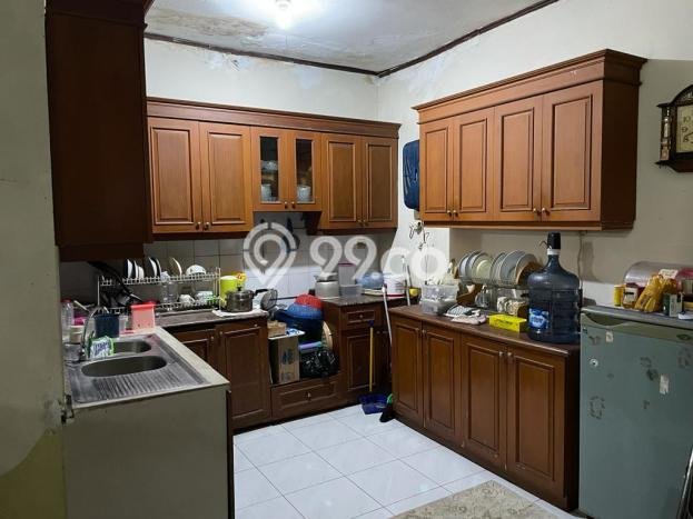 Hunian Elit LB 150m2 Siap Pakai Desain Elegan di Bintaro, Tangerang Selatan Hunian Elit LB 150m2 Siap Pakai Desain Elegan di Bintaro, Tangerang Selatan