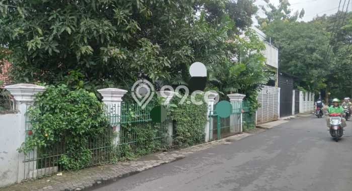 Siap Huni Rumah Mewah 4 Kamar di Kebayoran Lama Dekat ke Mana Pun Siap Huni Rumah Mewah 4 Kamar di Kebayoran Lama Dekat ke Mana Pun
