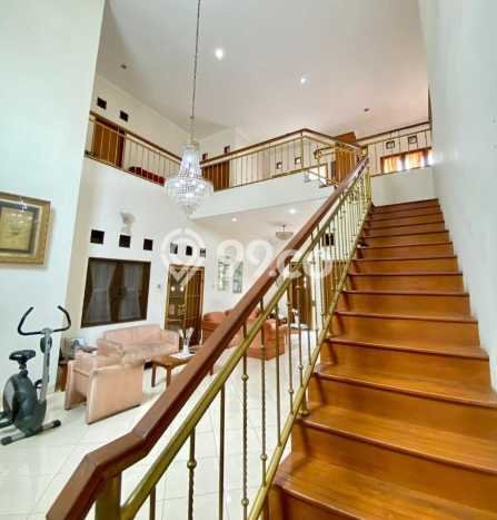 Rumah Eksklusif Siap Huni LT 270m2 di Kebayoran Lama, Jakarta Selatan Rumah Eksklusif Siap Huni LT 270m2 di Kebayoran Lama, Jakarta Selatan
