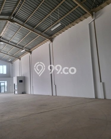 Area Ramai! Gudang Dijual di Tangerang untuk Bisnis Luas Bangunan 330m2 Area Ramai! Gudang Dijual di Tangerang untuk Bisnis Luas Bangunan 330m2