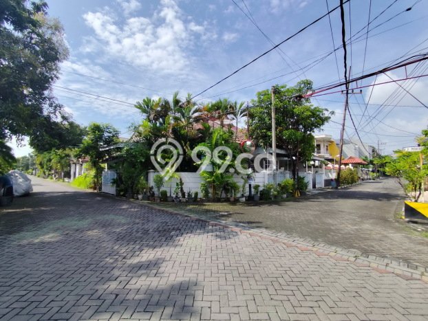 For Sale! Premium House LT 233m2 Desain Modern di Manyar For Sale! Premium House LT 233m2 Desain Modern di Manyar
