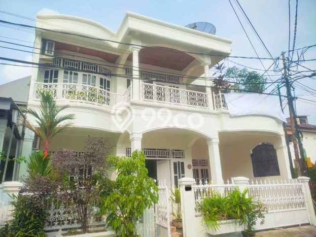 For Sale Rumah 5 Kamar Lokasi Strategis Bagus dan Strategis di Duren Sawit For Sale Rumah 5 Kamar Lokasi Strategis Bagus dan Strategis di Duren Sawit