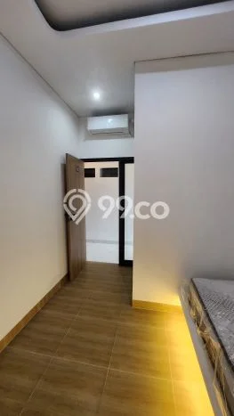 Cocok Untuk Investasi! For Sale Kost di Cinere 25 Kamar Cocok Untuk Investasi! For Sale Kost di Cinere 25 Kamar