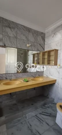 Disewakan! Rumah 4 Kamar Tidur &
3 Kamar Mandi di BSD Taman Giri Loka, Tangerang Disewakan! Rumah 4 Kamar Tidur &
3 Kamar Mandi di BSD Taman Giri Loka, Tangerang