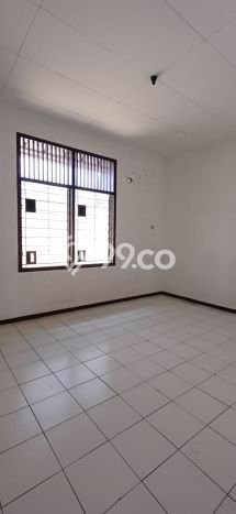 Hunian Mewah LB 302m2 Siap Huni Desain Elegan di Pegangsaan, Jakarta Utara Hunian Mewah LB 302m2 Siap Huni Desain Elegan di Pegangsaan, Jakarta Utara