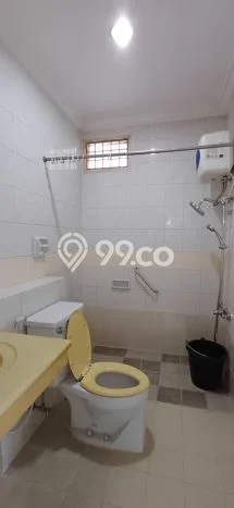 Disewakan! Rumah 4 Kamar Tidur &
3 Kamar Mandi di BSD Taman Giri Loka, Tangerang Disewakan! Rumah 4 Kamar Tidur &
3 Kamar Mandi di BSD Taman Giri Loka, Tangerang