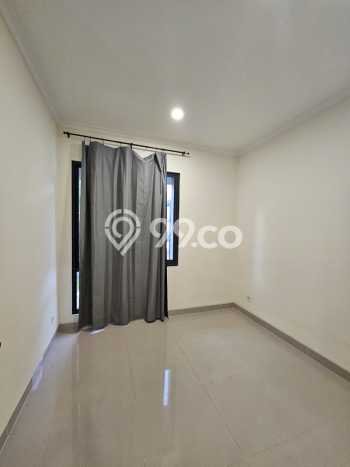 Disewakan! Rumah 3 Kamar Tidur &
3 Kamar Mandi di Gading Serpong, Tangerang Disewakan! Rumah 3 Kamar Tidur &
3 Kamar Mandi di Gading Serpong, Tangerang
