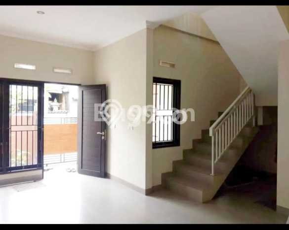 Disewakan! Rumah 3 Kamar Tidur &
2 Kamar Mandi di Renon, Denpasar Disewakan! Rumah 3 Kamar Tidur &
2 Kamar Mandi di Renon, Denpasar