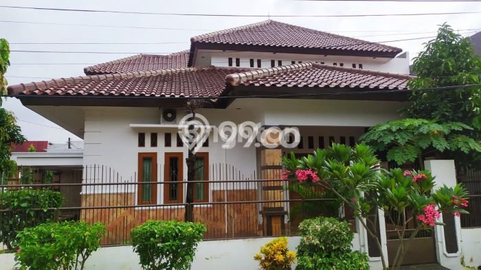 For Sale! Luxury House LT 372m2 Desain Modern di Jatiwaringin For Sale! Luxury House LT 372m2 Desain Modern di Jatiwaringin