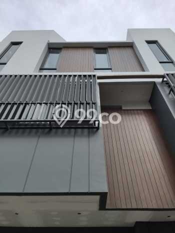 Unit Komersial Dijual di Gajah Mungkur Semarang Luas Tanah 93m2, Luas Bangunan 260m2 Unit Komersial Dijual di Gajah Mungkur Semarang Luas Tanah 93m2, Luas Bangunan 260m2