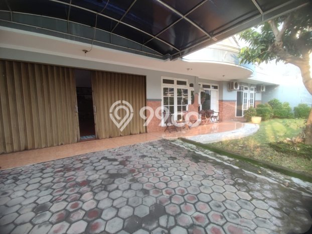Jual Rumah Mewah Elegan Dengan View Cantik di Plombokan, Semarang Jual Rumah Mewah Elegan Dengan View Cantik di Plombokan, Semarang