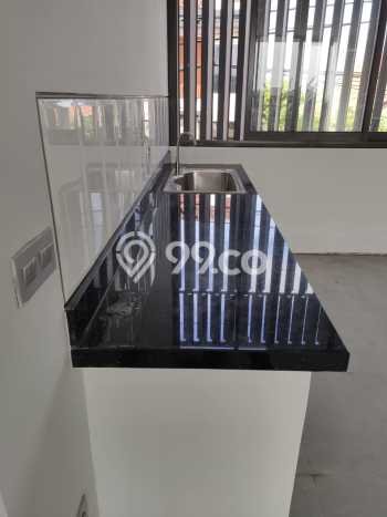 Unit Komersial Dijual di Gajah Mungkur Semarang Luas Tanah 93m2, Luas Bangunan 260m2 Unit Komersial Dijual di Gajah Mungkur Semarang Luas Tanah 93m2, Luas Bangunan 260m2