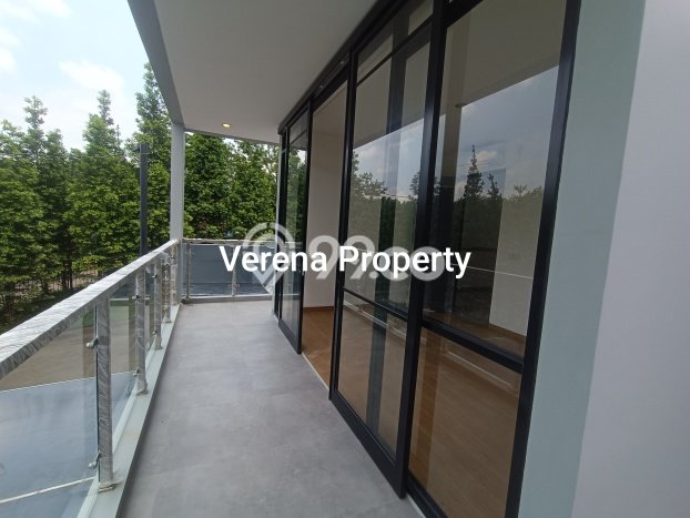 Ready to Use! Premium House LT 144m2 Desain Modern di BSB City Ready to Use! Premium House LT 144m2 Desain Modern di BSB City