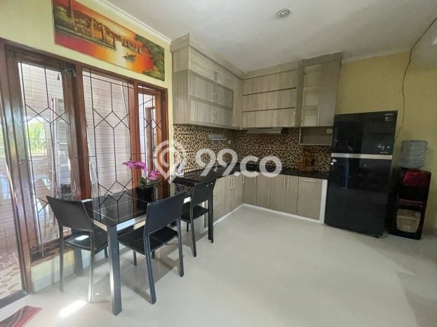 Rumah Disewakan Badung LT 100m2 LB 210m2 Area Kerobokan Rumah Disewakan Badung LT 100m2 LB 210m2 Area Kerobokan