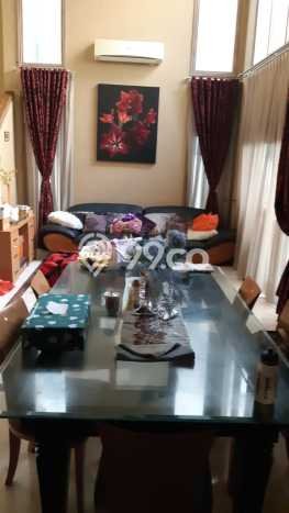 Jual Rumah Luas Elegan Dengan View Eksklusif di Cibubur, Bogor Jual Rumah Luas Elegan Dengan View Eksklusif di Cibubur, Bogor