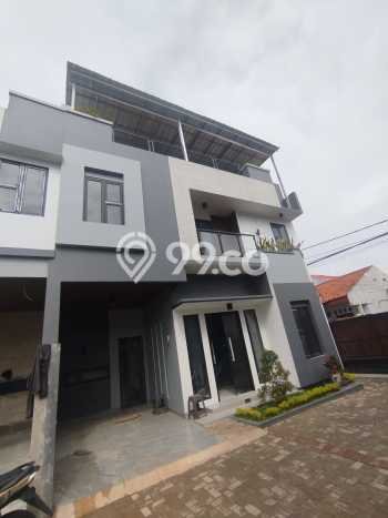 Rumah Minimalis 3 KT di Pejaten Jakarta Selatan Unfurnished Rumah Minimalis 3 KT di Pejaten Jakarta Selatan Unfurnished