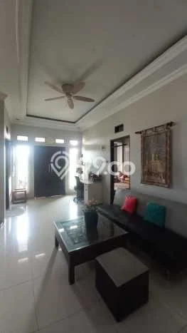 Rumah Modern 7 KT di Galaxy Bekasi Semi Furnished Rumah Modern 7 KT di Galaxy Bekasi Semi Furnished