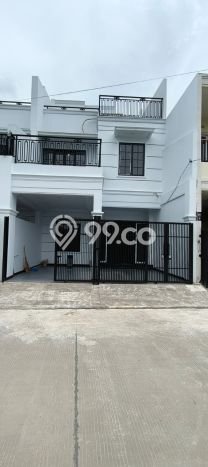 Rumah Luas Asri 4 KT Siap Huni di Pondok Kelapa Jakarta Timur Rumah Luas Asri 4 KT Siap Huni di Pondok Kelapa Jakarta Timur