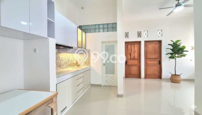 For Sale Hunian Rumah Nyaman 4 Kamar di Pondok Kelapa, Jakarta Timur For Sale Hunian Rumah Nyaman 4 Kamar di Pondok Kelapa, Jakarta Timur