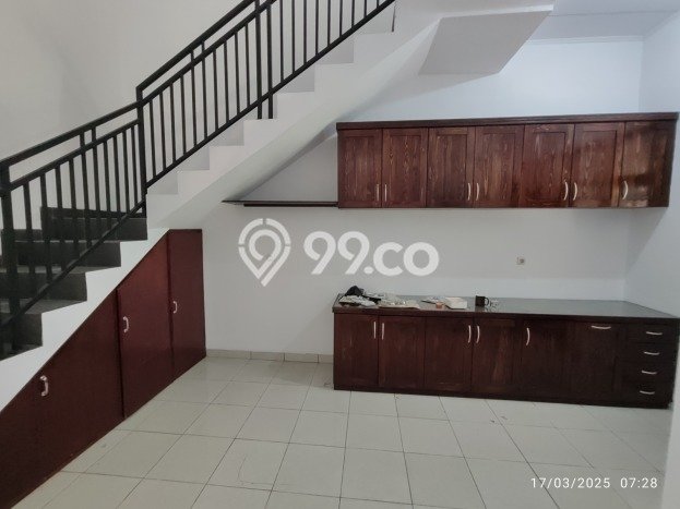 Dijual Hunian Rumah Nyaman 6 Kamar di Kemang Pratama, Bekasi Dijual Hunian Rumah Nyaman 6 Kamar di Kemang Pratama, Bekasi
