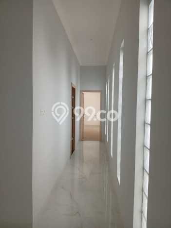Rumah di Cilandak, Akses ke Pusat Kota, 4 KT, LT 200m2m² LB 170m2m² Rumah di Cilandak, Akses ke Pusat Kota, 4 KT, LT 200m2m² LB 170m2m²