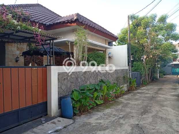 Dijual Hunian Rumah Terawat 4 Kamar di Jati Asih, Bekasi Dijual Hunian Rumah Terawat 4 Kamar di Jati Asih, Bekasi