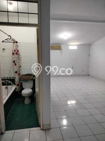 For Sale Hunian Rumah Terawat 9 Kamar di Galaxy, Bekasi For Sale Hunian Rumah Terawat 9 Kamar di Galaxy, Bekasi
